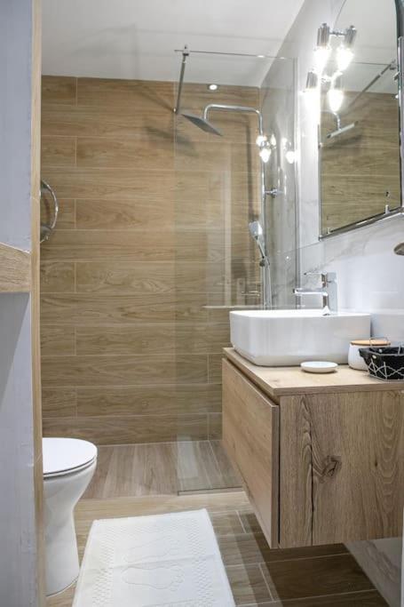 Stylish And Comfortable Apartment Atenas Exterior foto